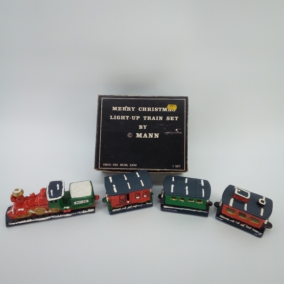 Vintage Seymour Mann Merry Christmas Light Up Train Set Made in Taiwan - Picture 9 of 16